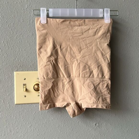 maidenform Shapewear - Picture 2 of 3